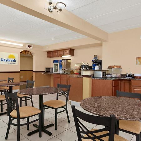 Days Inn By Wyndham Hagerstown I-70 Eksteriør billede