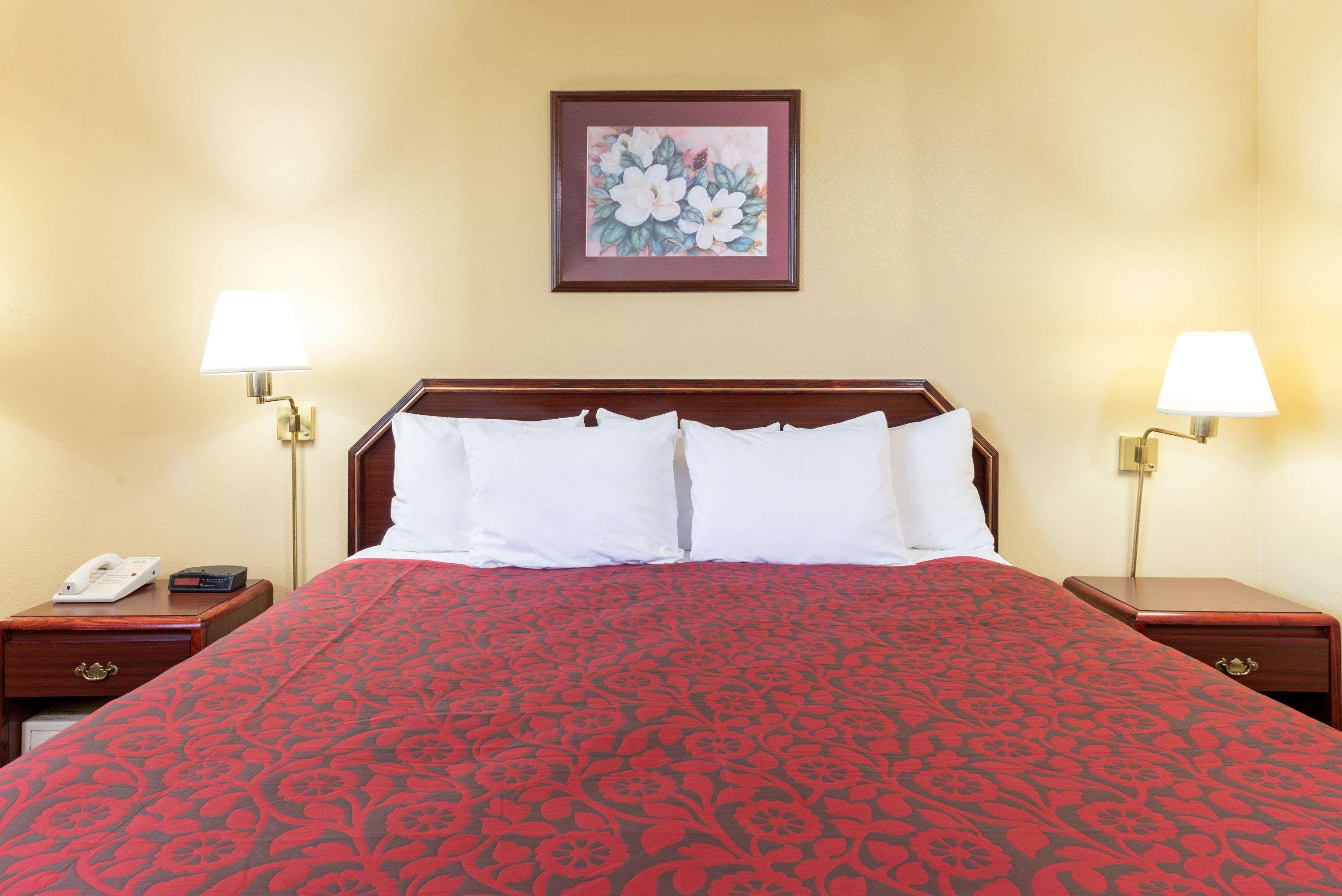 Days Inn By Wyndham Hagerstown I-70 Eksteriør billede