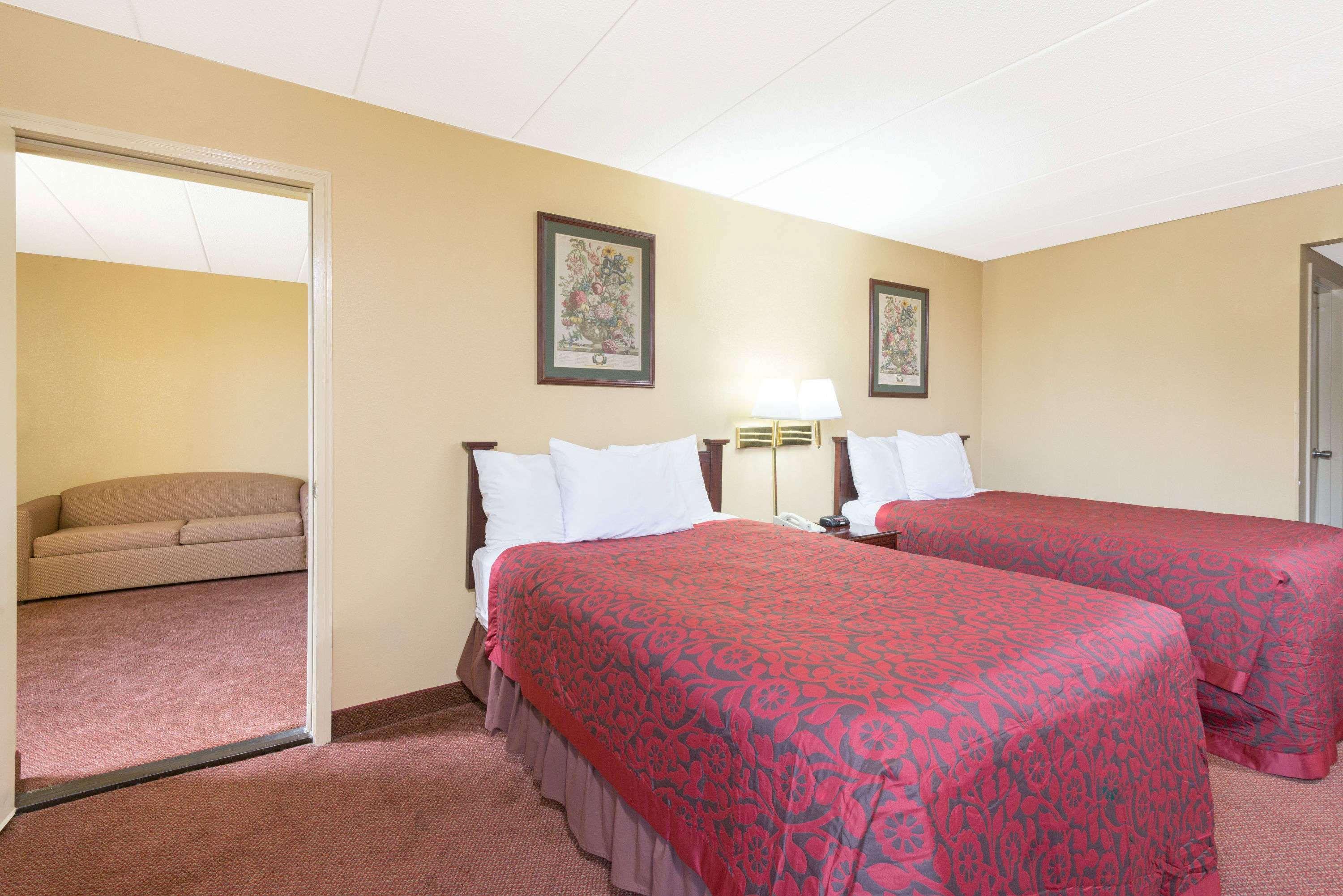Days Inn By Wyndham Hagerstown I-70 Eksteriør billede