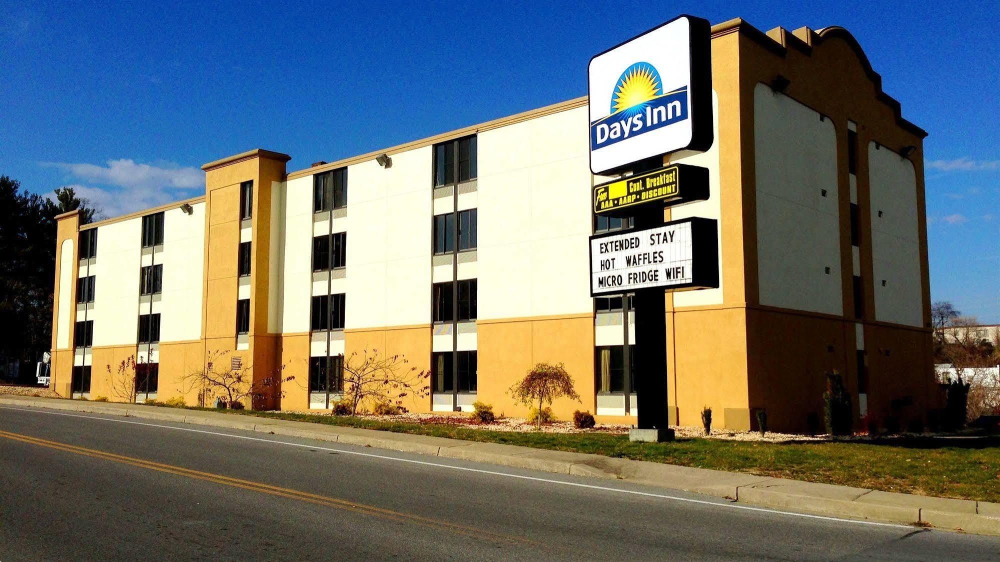 Days Inn By Wyndham Hagerstown I-70 Eksteriør billede