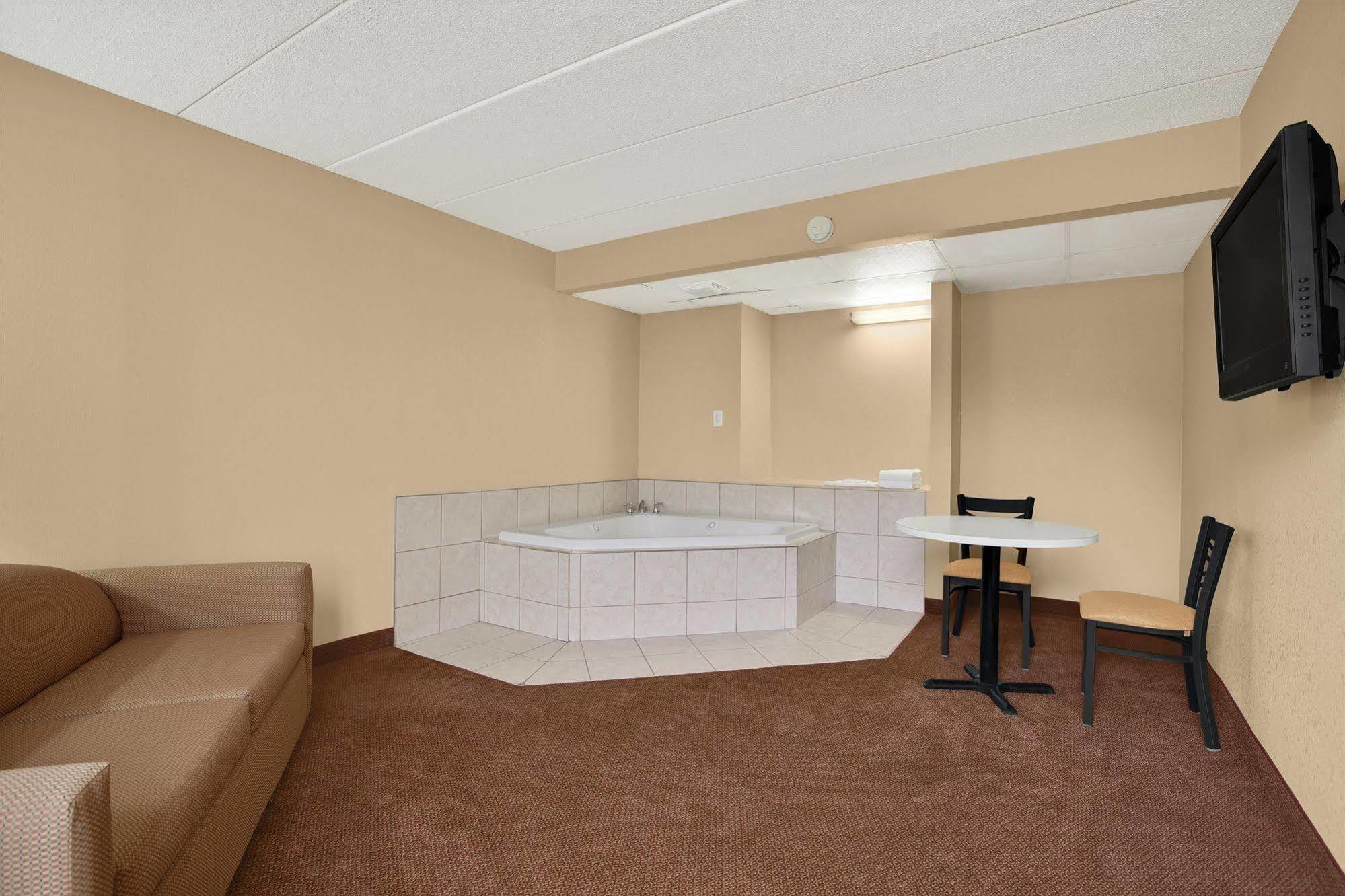 Days Inn By Wyndham Hagerstown I-70 Eksteriør billede
